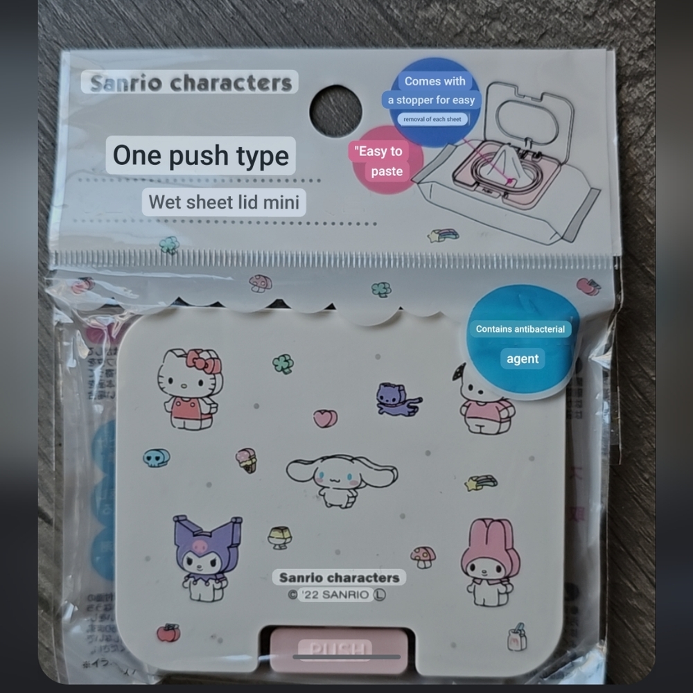 Sanrio x Daiso Hello Kitty & Friends Mini One Touch Wipes Lid Diaper Makeup